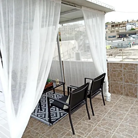 Renovated Loft Near The Center Appartamento Candia