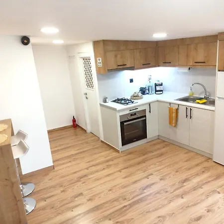 Renovated Loft Near The Center Candia